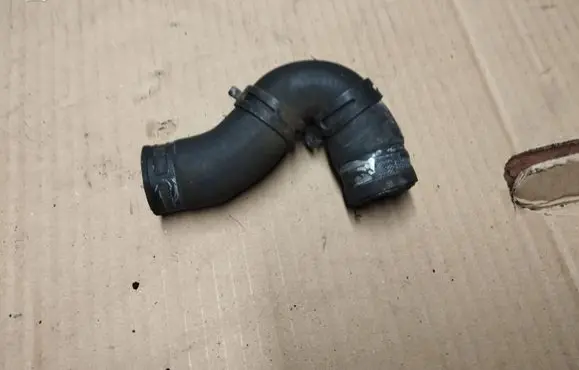 Chrysler Voyager Engine coolant pipe/hose