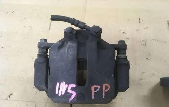 Opel Insignia A Front brake caliper 