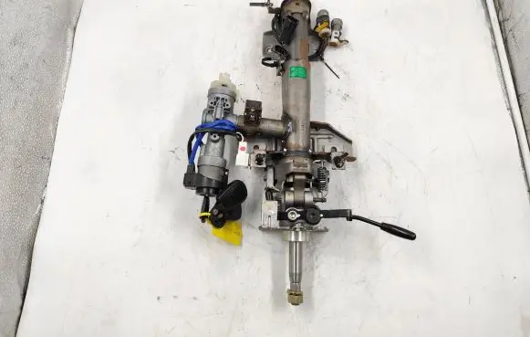 Steering wheel axle set