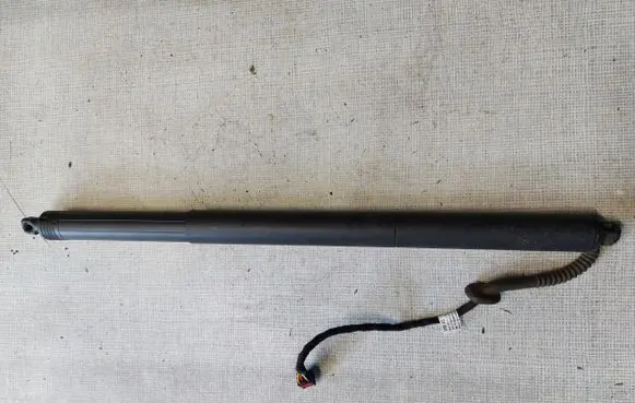 Volkswagen PASSAT B8 Tailgate/trunk/boot tension spring 3G9827851E