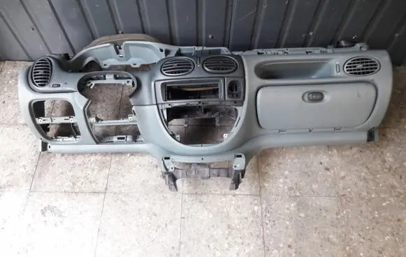 Renault Scenic I Dashboard
