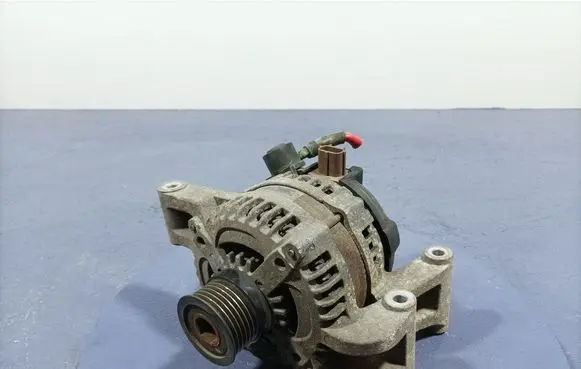 Volvo S40 Generator/alternator 3M5T10300NC