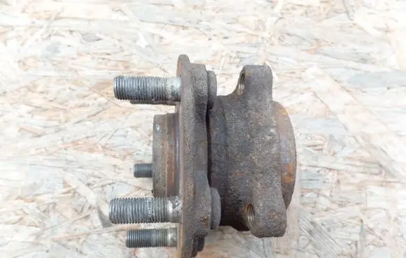 Subaru Legacy Front wheel hub