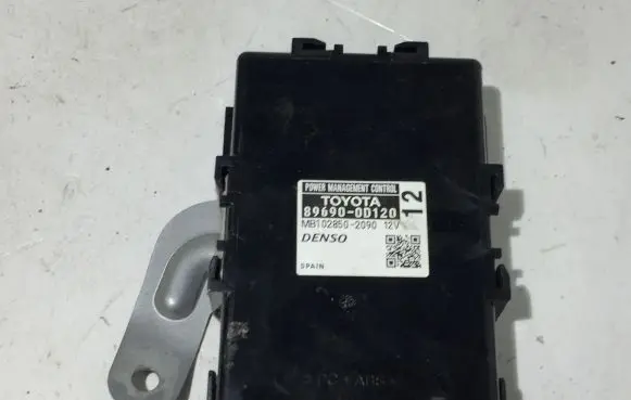Toyota Yaris Other control units/modules 896900D120 MB1028502090