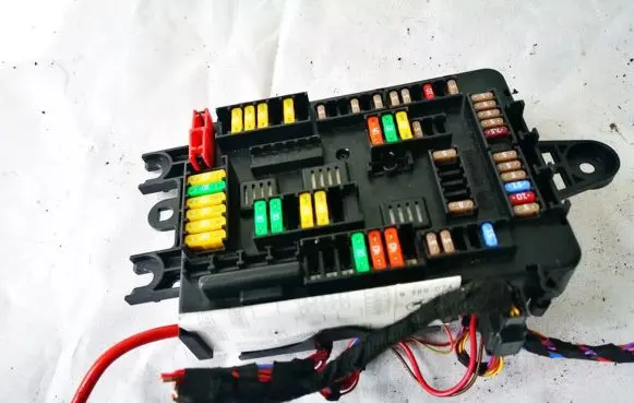 BMW 2 F22 F23 Fuse box set 93890701 611493890701