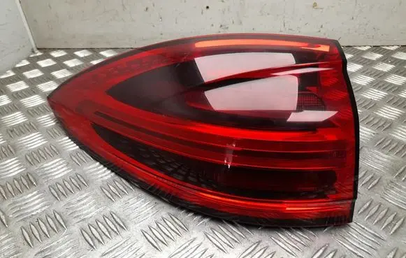 Porsche Cayenne (92A) Rear/tail lights 7P5945207P