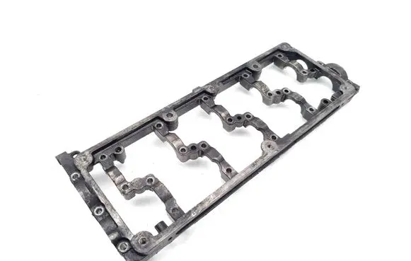 Volkswagen PASSAT CC Camshaft holder CFGB
