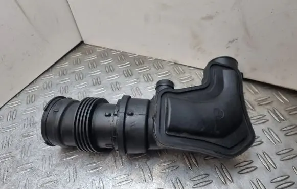 Ford Fiesta Air intake duct part