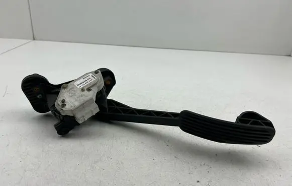 Volvo XC70 Accelerator throttle pedal 30666660 6PV00853700