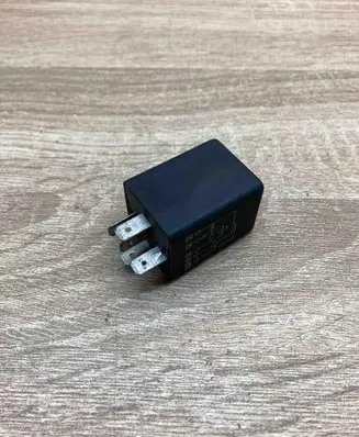 Audi A4 S4 B5 8D Other relay 443951253B 898245