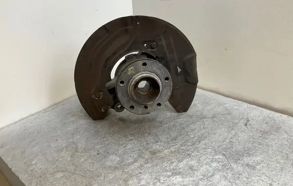 Front wheel hub
