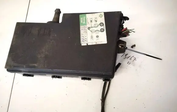 Volvo V50 Fuse box set 8688040 518818000