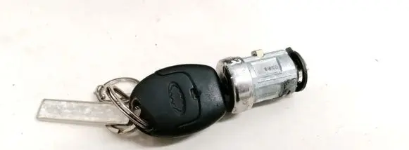 Ford Mondeo Mk III Ignition lock UC592300F