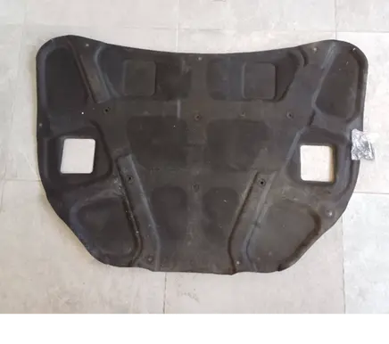 Engine bonnet/hood sound/heat insulation
