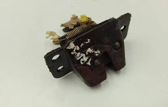 Hyundai Trajet Tailgate/trunk/boot lock/catch/latch