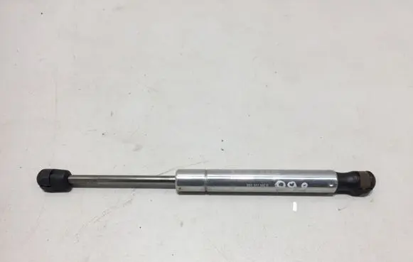 Volkswagen PASSAT B5.5 Tailgate/trunk strut/damper 3B5827550E