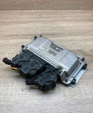 Renault Clio IV Engine control unit/module ECU 9638765980 0261206606