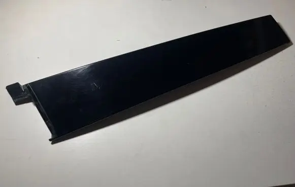 Ford Grand C-MAX Front door glass trim molding AM51U20899