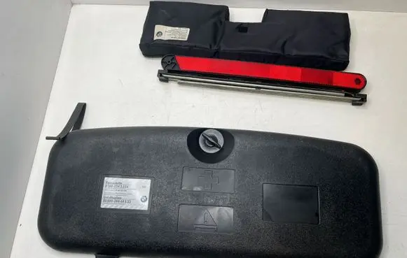 BMW 5 E60 E61 Tool box 6761420 10537710