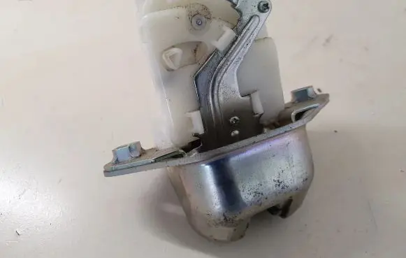 Subaru Outback Tailgate/trunk/boot lock/catch/latch