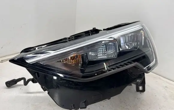 Audi Q3 F3 Headlight/headlamp 83A941011B 1101C630000 83A941011