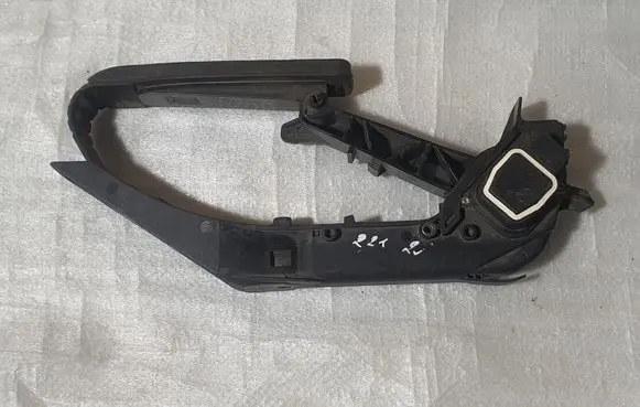 Mercedes-Benz S W221 Accelerator throttle pedal A2203000104 A2113010001 1293010382