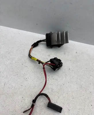 Saab 9-5 Heater blower fan relay 984129B