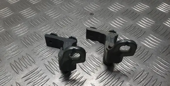 Rear door hinge set