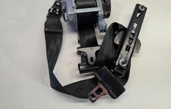 Volvo V60 Front seatbelt 39818841 616155700