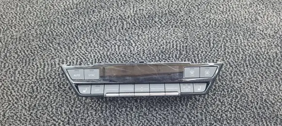 Audi Q4 Sportback e-tron Climate control unit 89A820043A