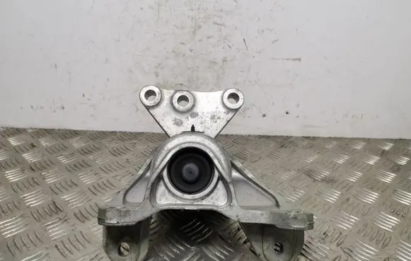 Jeep Renegade Engine mount bracket 00520903420