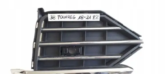 Volkswagen Touareg III Front bumper lower grill 760853666C