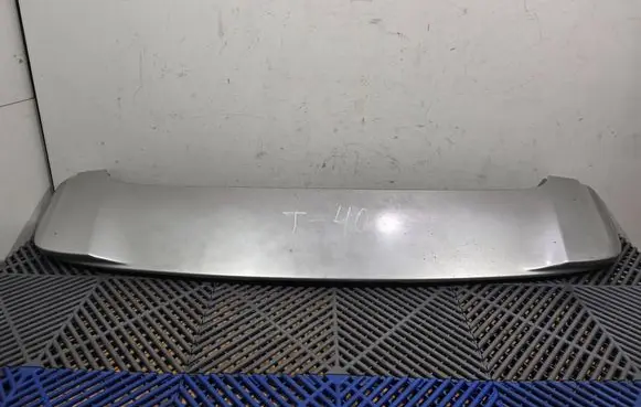 Tailgate/trunk spoiler