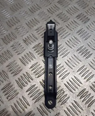 Toyota Avensis T270 Seat belt height adjuster 