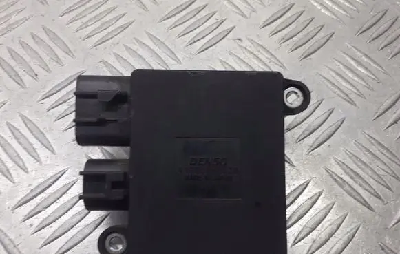 Mazda 5 Coolant fan relay 499300-3330