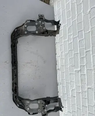 Chrysler Grand Voyager V Radiator support slam panel