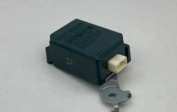 Toyota Prius+ (ZVW40) Tire pressure control unit 8976047040 1584001411