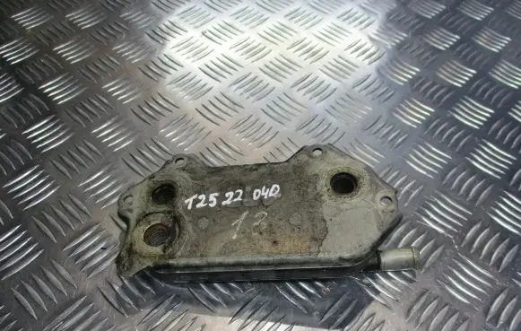 Toyota Avensis T250 Engine oil radiator 