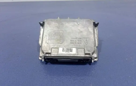 Volvo XC90 Voltage converter/converter module 89034934