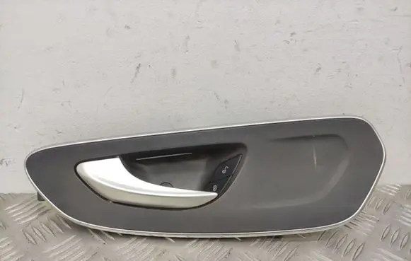 Mercedes-Benz Vito Viano W447 Front door interior handle A4477276471