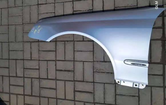 Mercedes-Benz CLK A209 C209 Fender