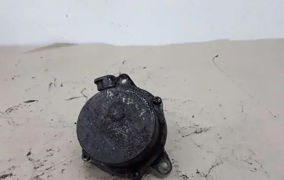BMW X5 E70 Vacuum pump 700437012 1166779123204 05T11973561
