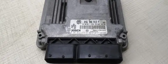 Volkswagen Polo Engine control unit/module 045906013F