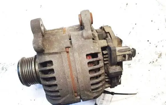 Volkswagen Golf IV Generator/alternator 028903028E 0124515010