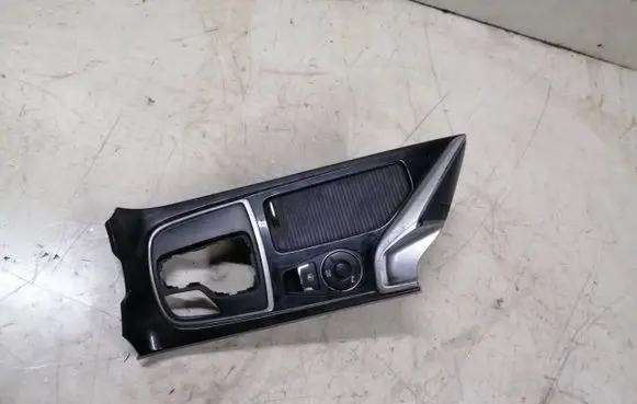 Hyundai i40 Center console decorative trim 846033Z040 20111116