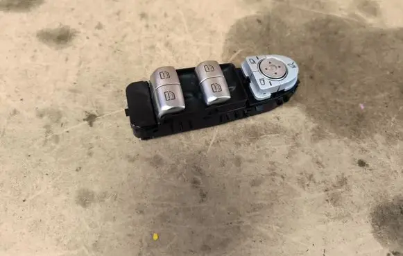 Mercedes-Benz E W238 Electric window control switch A2139055103