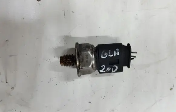 Mercedes-Benz GLA W156 X156 Fuel pressure regulator 85PP22022838985