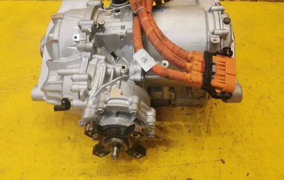 Mercedes-Benz GLC C254 Electric car motor A2543405400