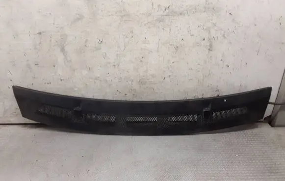 Mercedes-Benz B W245 Wiper trim A1698360018