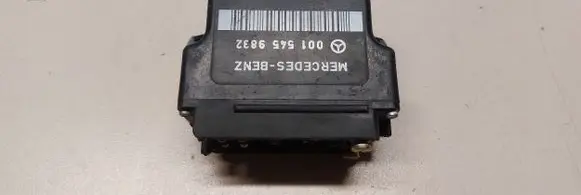 Mercedes-Benz E W124 Glow plug pre-heat relay 0015459832